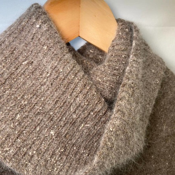 Design Group Sweater Silk Angora Rabbit Hair Lambs Wool Blend Gray Turtle Neck - Picture 4 of 7